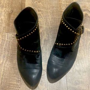Stylish Steve Madden leather booties!